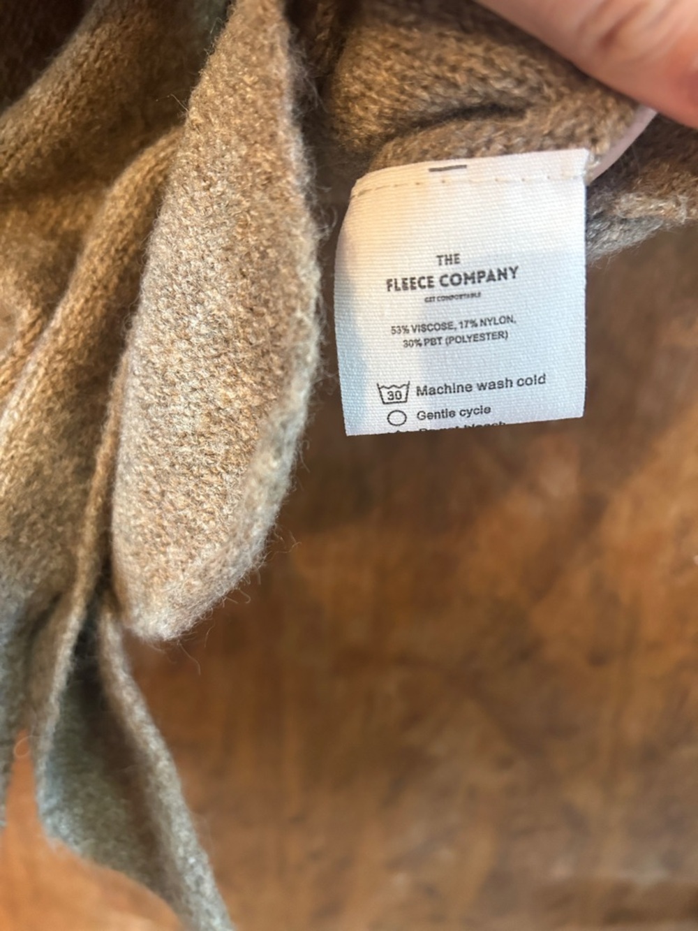 The fleece company shawl - Picture 3 of 5